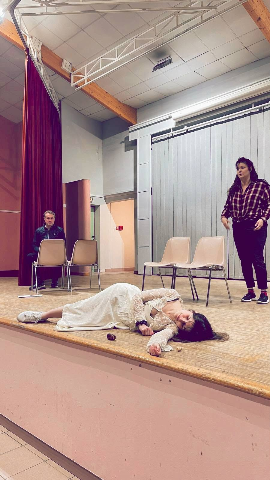 Répétition sur la scène de la salle Badès